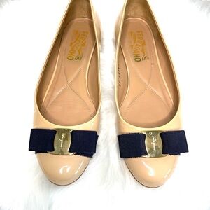 Salvatore Ferragamo Women's Beige Flats with Gold and Navy Bow